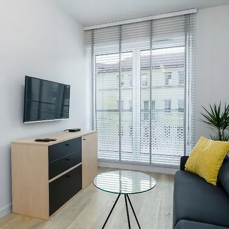 Fabryczna By Renters * Poznań
